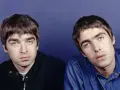 Les frères Gallagher, membres de Oasis, posent pour un portrait.