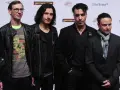 Le groupe allemand des années 2000, Rammstein, pose sur le tapis rouge.