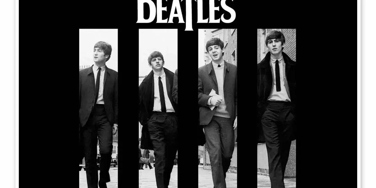 Les Beatles, parmi les 100 meilleurs groupes de rock de tous les temps, défilent en noir et blanc, costumes et cravates.
