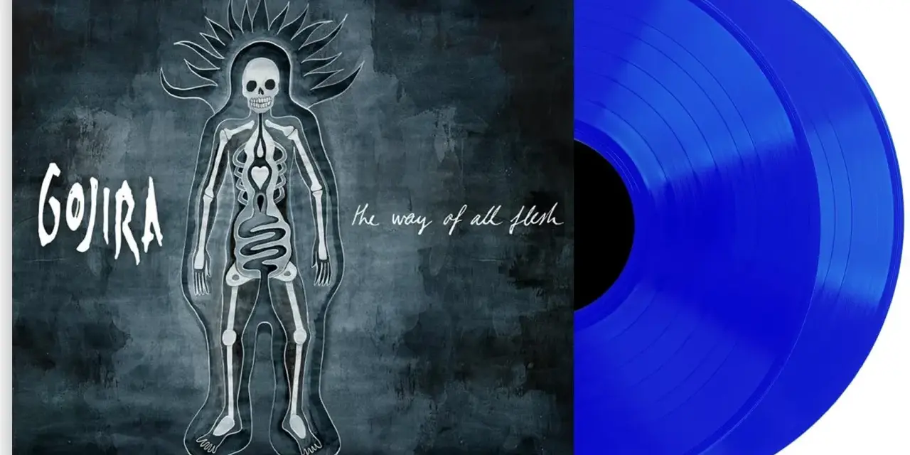 Vinyles bleus de l'album "The Way of All Flesh" de Gojira, avec une illustration d'un squelette stylisé.