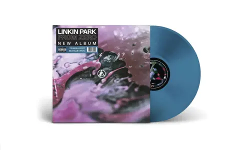 Vinyle bleu translucide de l'album "From Zero" de Linkin Park. Un nouvel ajout à la collection des albums de Linkin Park.