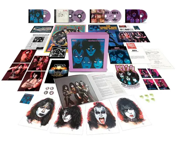 Coffret de la discographie de KISS, "Creatures of the Night", avec CDs, photos, affiches et médiators.
