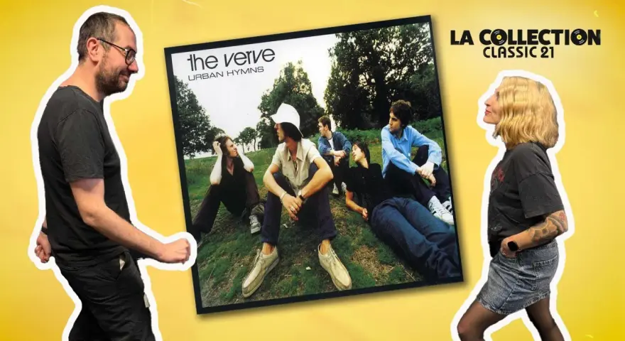 Un homme et une femme admirent la pochette de l'album "Urban Hymns" du chanteur The Verve.